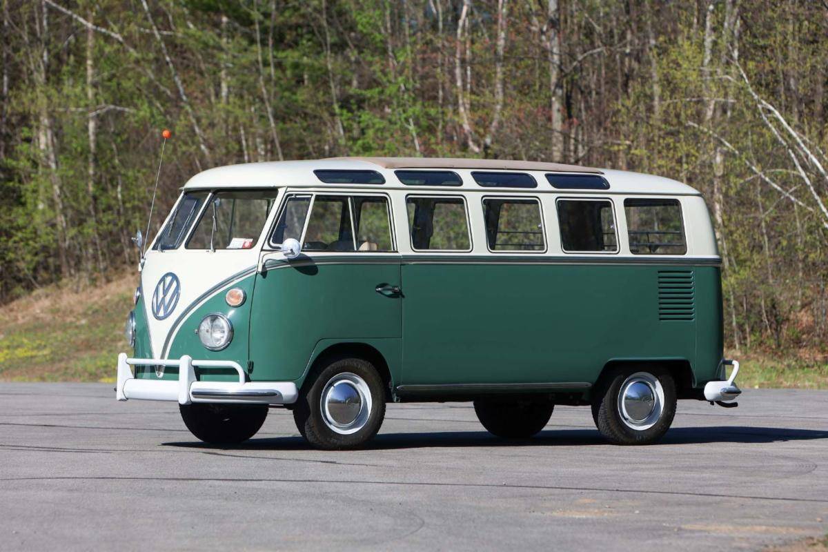 Lot - 1966 Volkswagen Type 2 21-Window Deluxe Bus